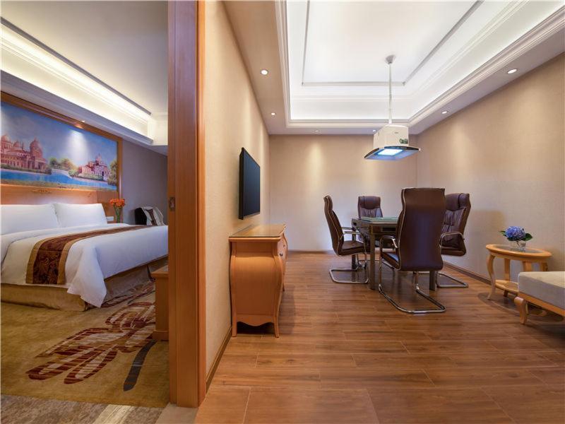 Vienna Hotel Dongguan Shi Экстерьер фото